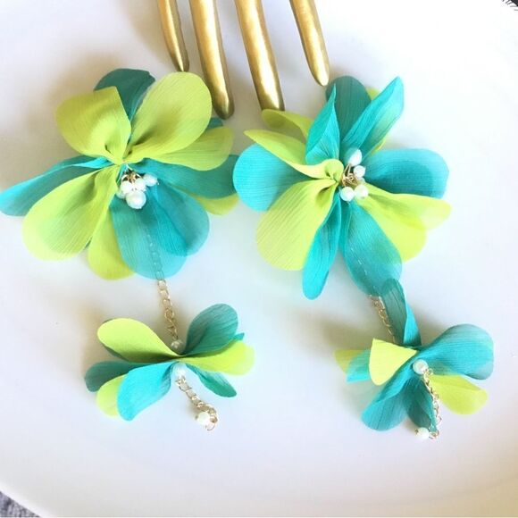 New! FP Seista Fabric Earrings - Picture 4 of 9